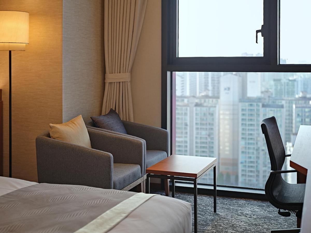 Roynet Hotel Seoul Mapo Bagian luar foto