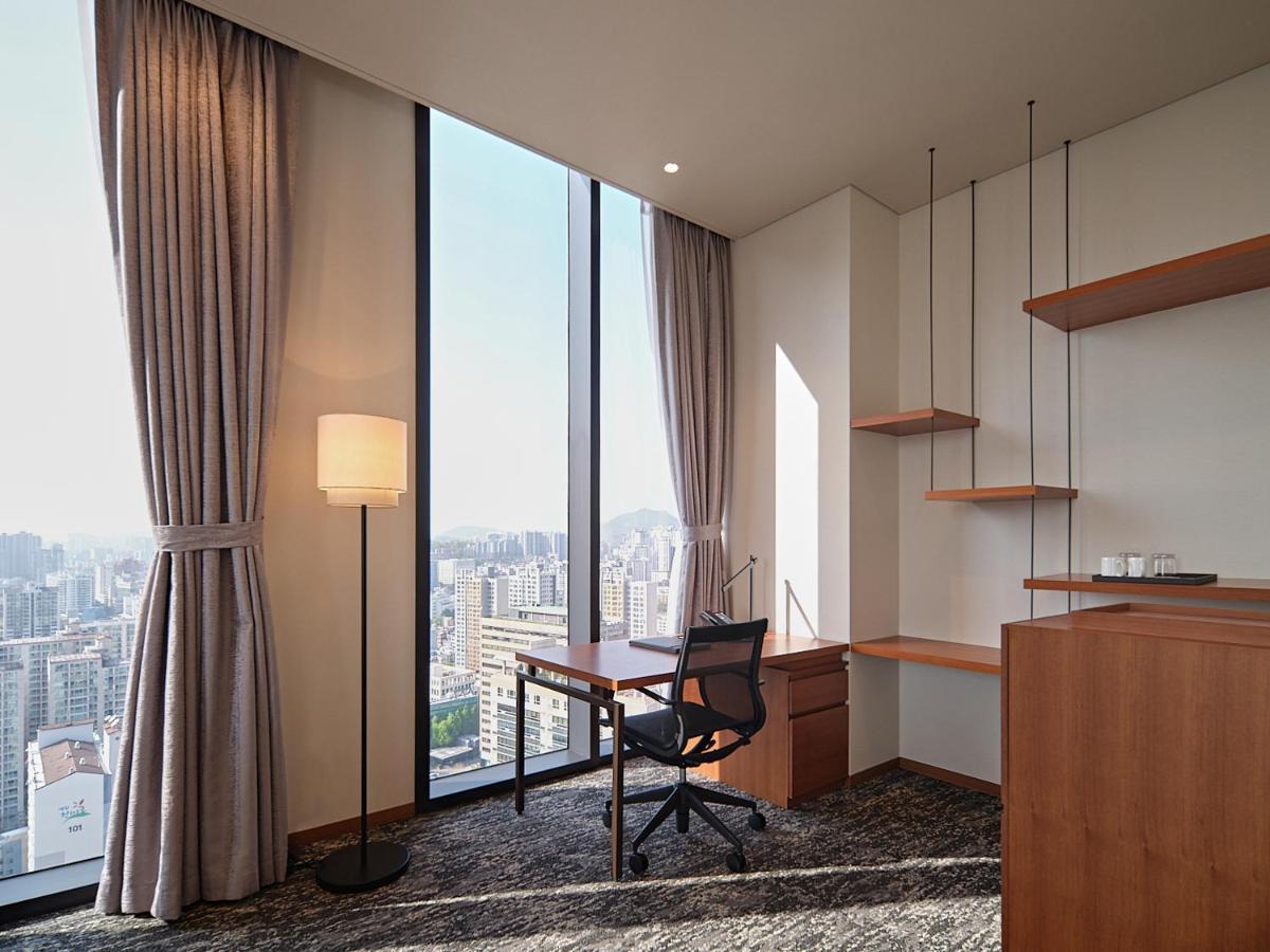 Roynet Hotel Seoul Mapo Bagian luar foto